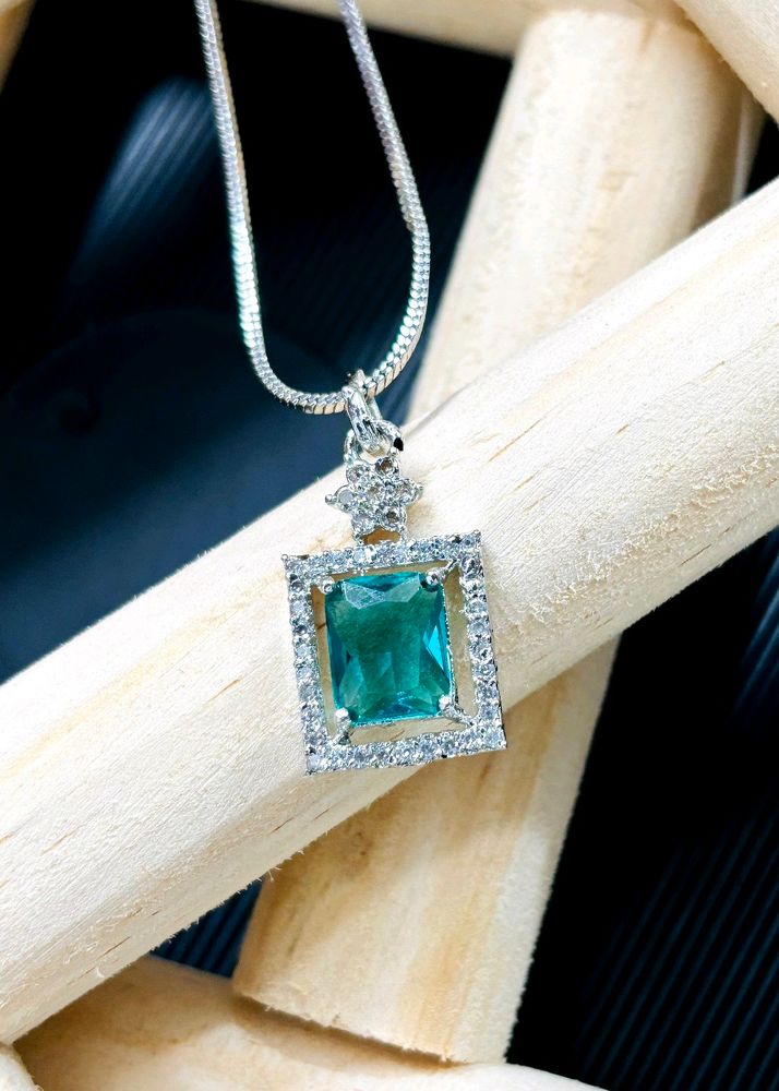 Beautiful Emerald AD stone  Pendent Pack Of 1 Pcs