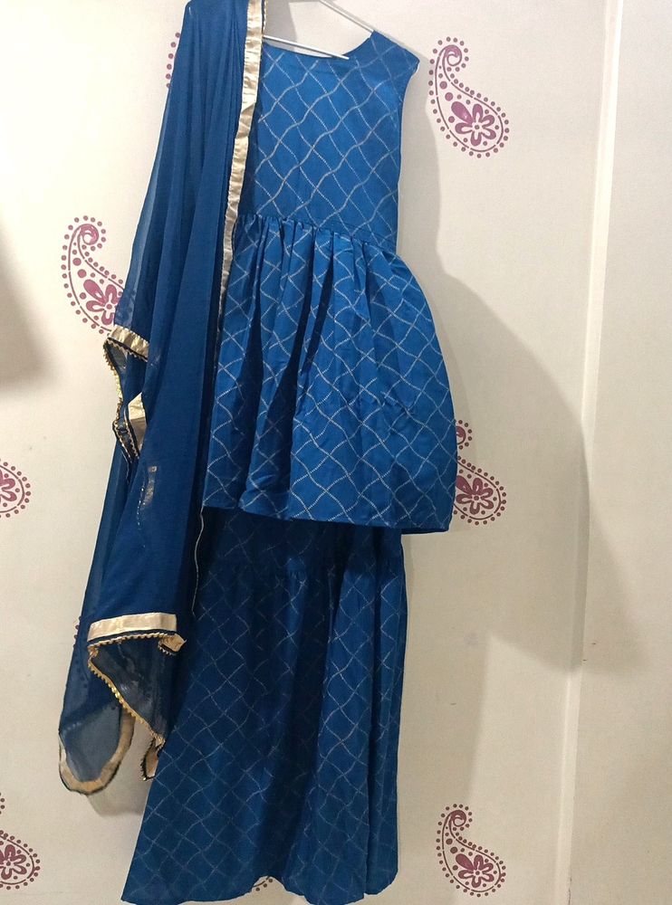 Beautiful Gharara Short Kurta Set With Dupatta 😍