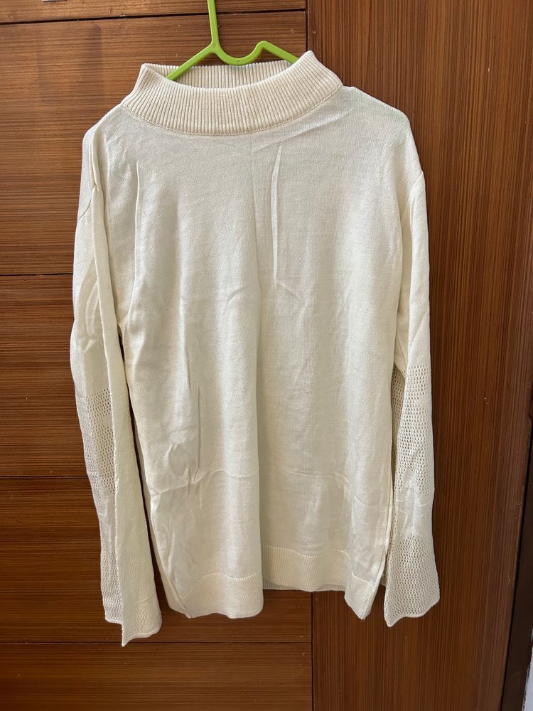 Sweater Of White