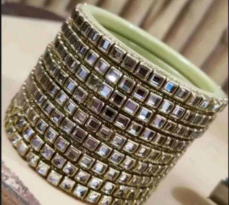 8 Choki Kundan Bangles