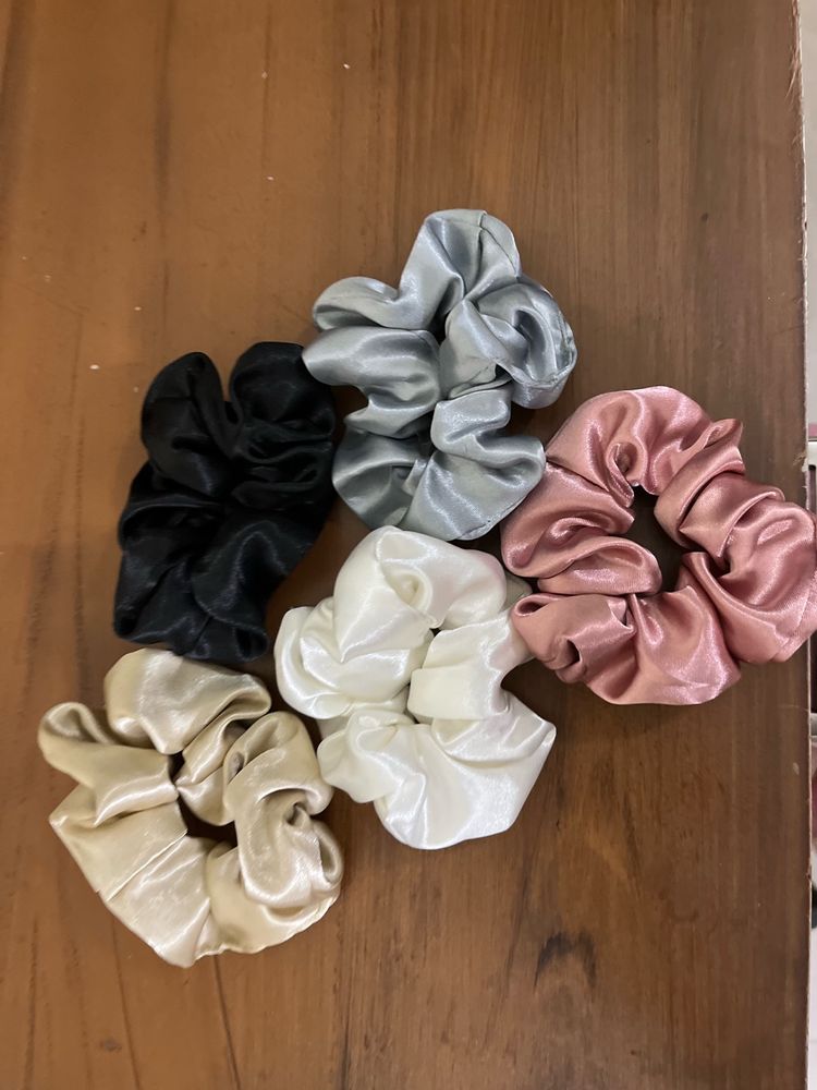 Silver Baer Hair Scrunchies