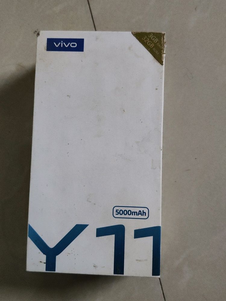 Vivo Y11 Box