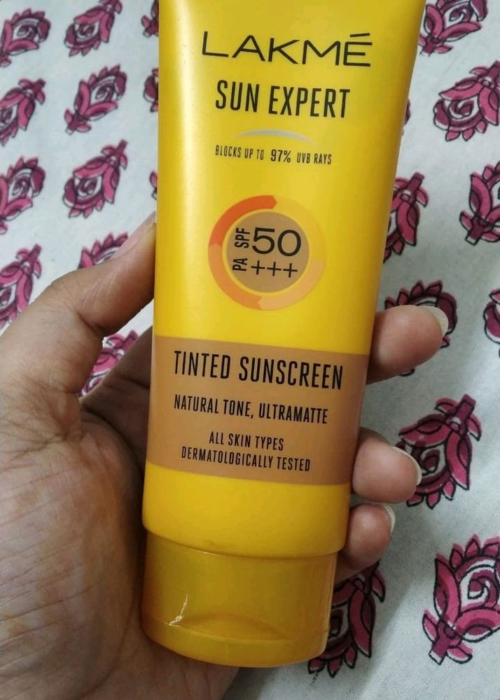 Lakme Sun Expert