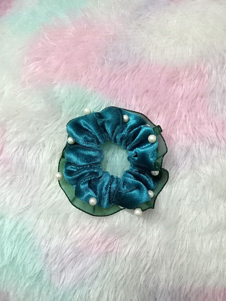 Teal Coloured Velvet Beads Scrunchie 🦋