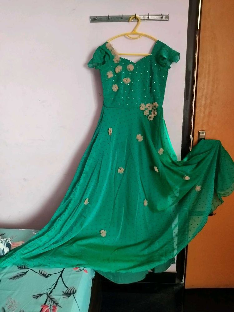 Green Maxi Gown For Causal Parties