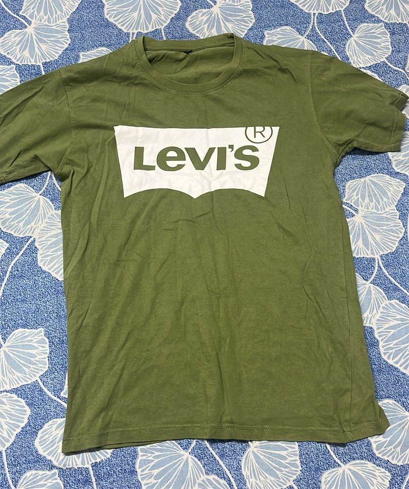 Levi’s Tshirt