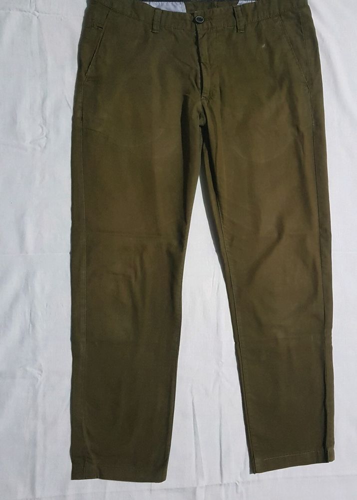 Olive Green Pant From Vanhusen