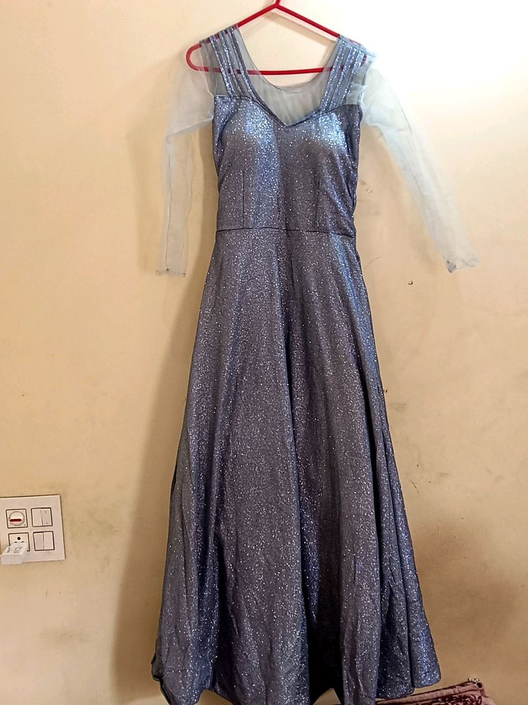 Very Beautiful And Heavy Gown Dress Party Wear