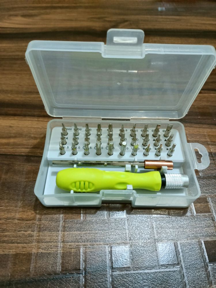 32 In 1 Set Screwdriver Box