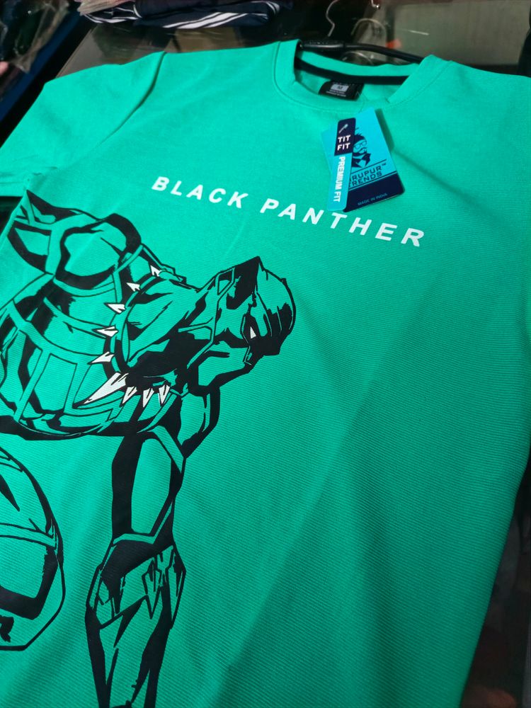 BLACK PANTHER MARVEL PRINT TSHIRT