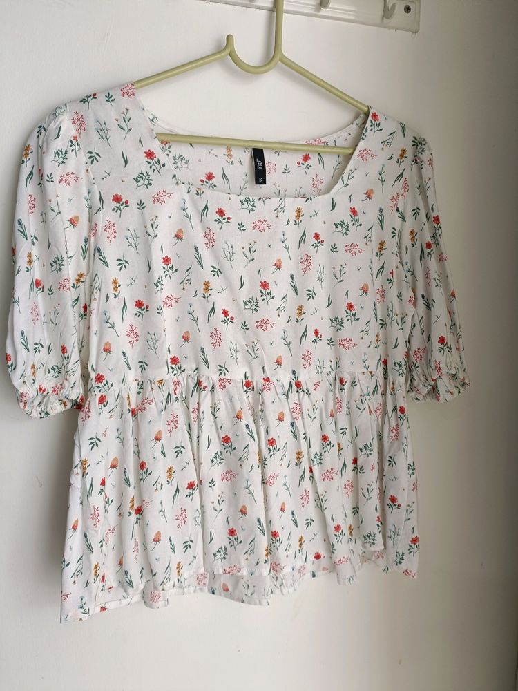 Women Floral Peplum Top