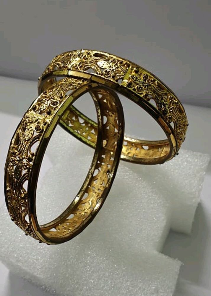 Golden Stylish Bangle's