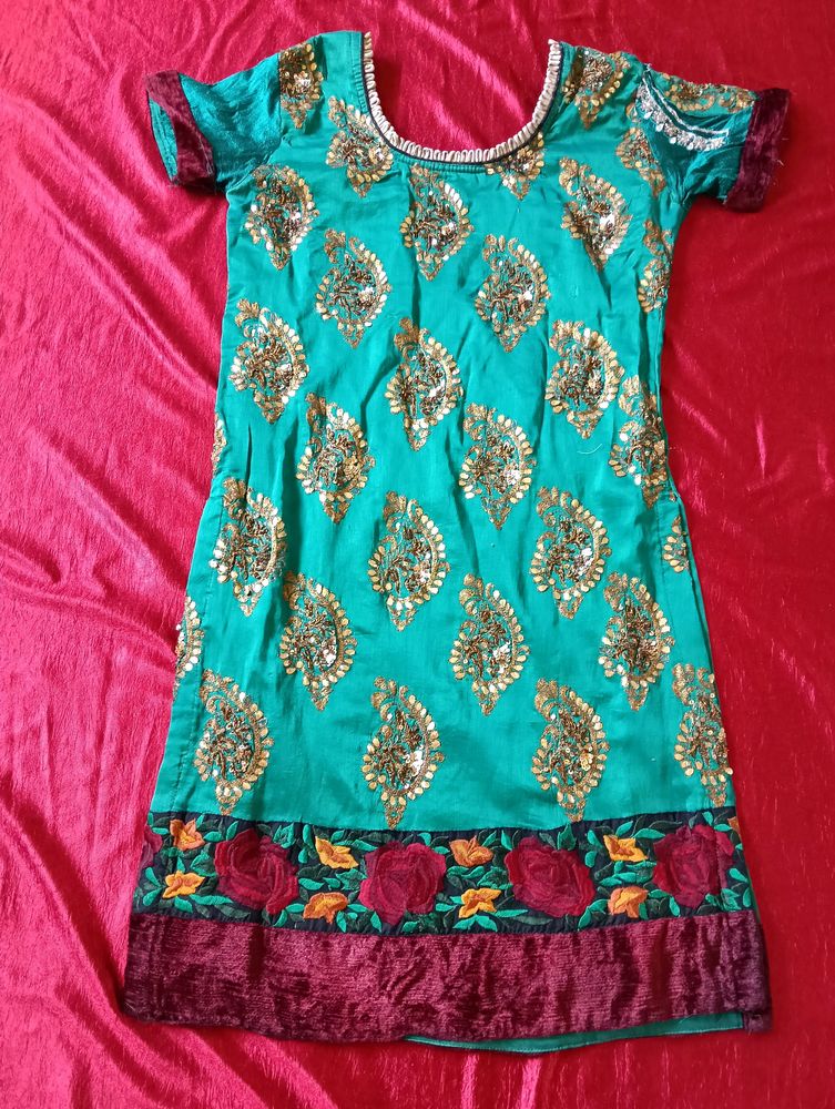 New 🥰 Design Kurti, Price Drop