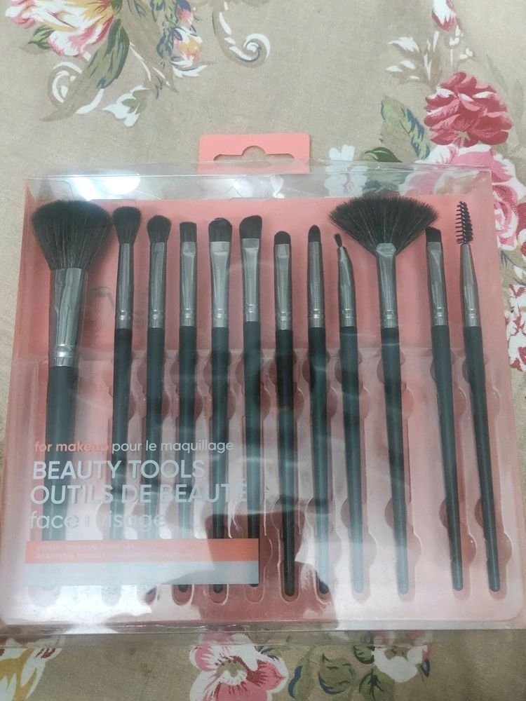 🎊Price Drop-Miniso 12pcs Brush Set Worth ₹500