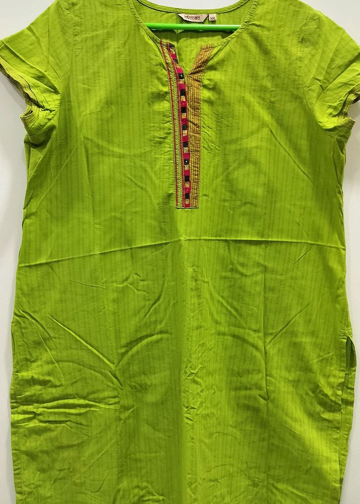 Avaasa Brand Cotton Parrot Green 💚 Kurti