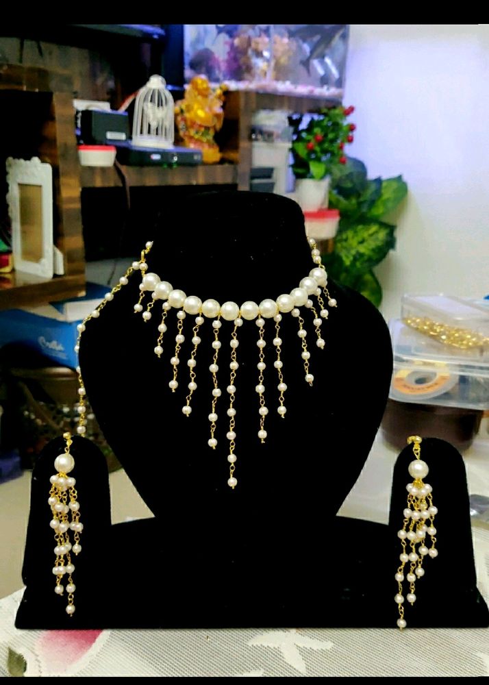 White Beeds Necklace Set