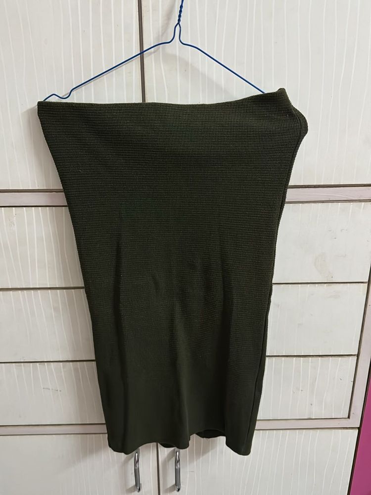 STRADIVARIUS Stretchable Olive Pencil Skirt