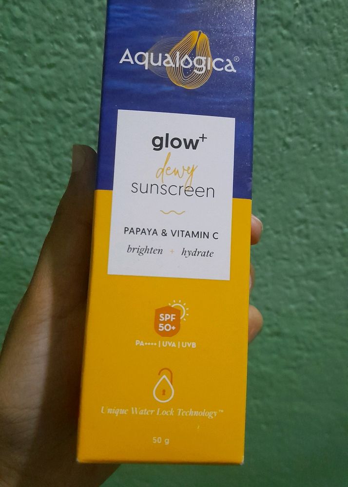 AQUALOGICA GLOW + DEWY SUNSCREEN