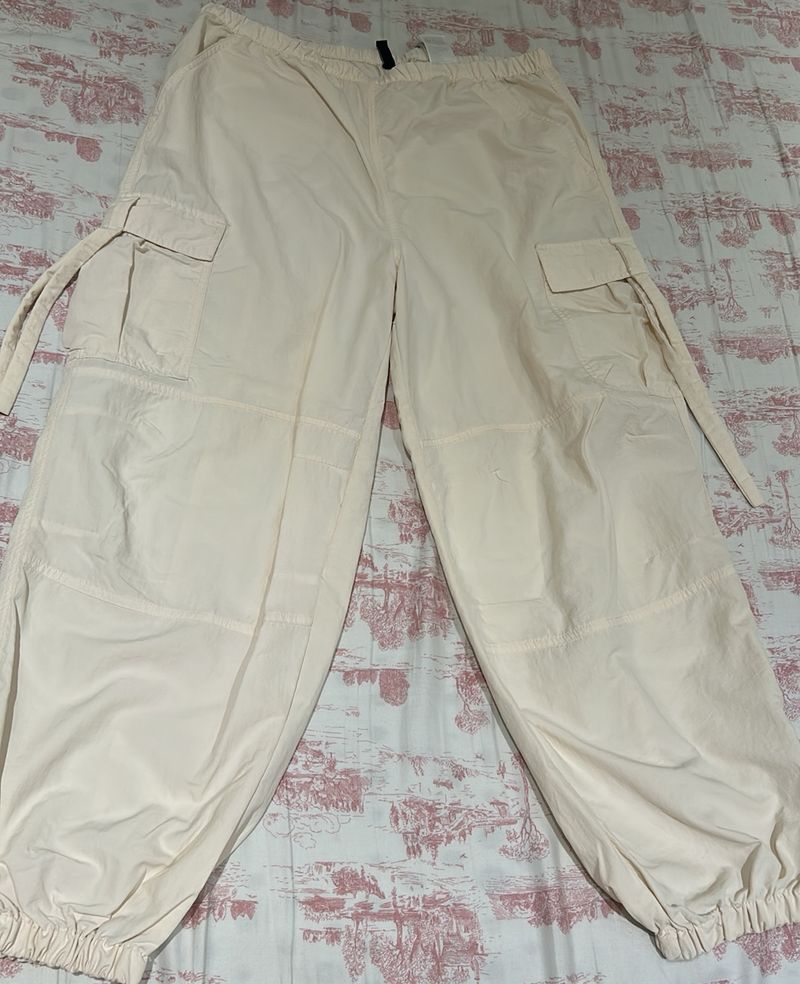 H&M Loose Fit Cargo Pants