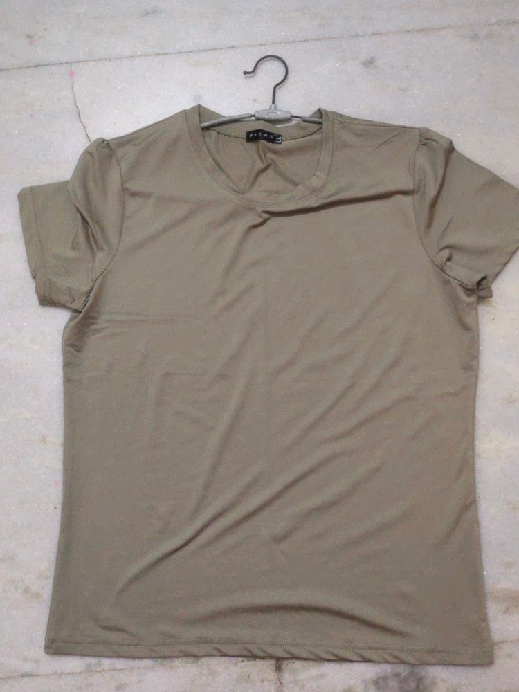 Selling - Active Wear T Shirt