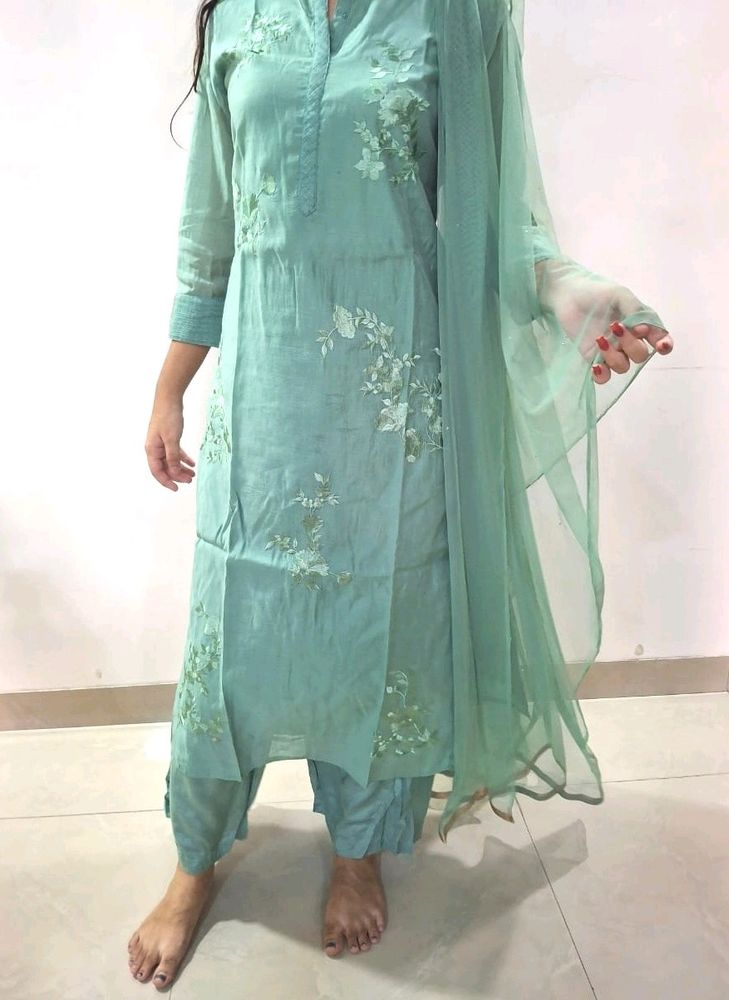 Festive Kurti Set With Dupatta And Legging