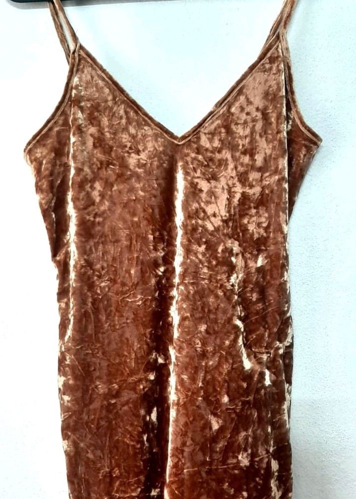 Forever 21 Velvet Strechable Dress.