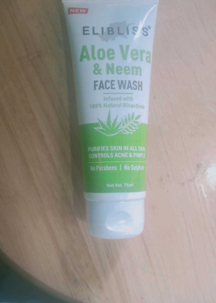 Aloe Vera & Neem For Dirt Removal Face Wash (75ml)