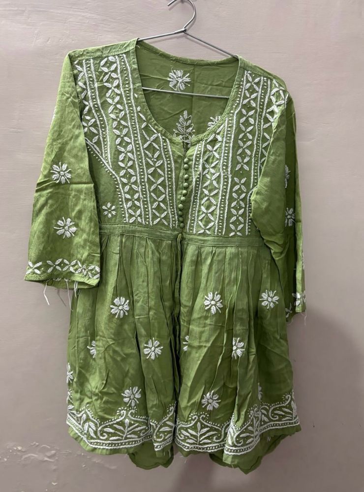 Chikankari soft cotton kurti