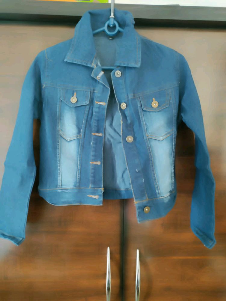 Denim jacket short