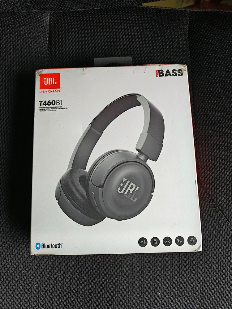 JBL 460BT 🎧 (Not 450 ) Smells Brand New