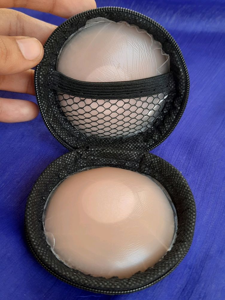 Nipple Cover With Black Pouch