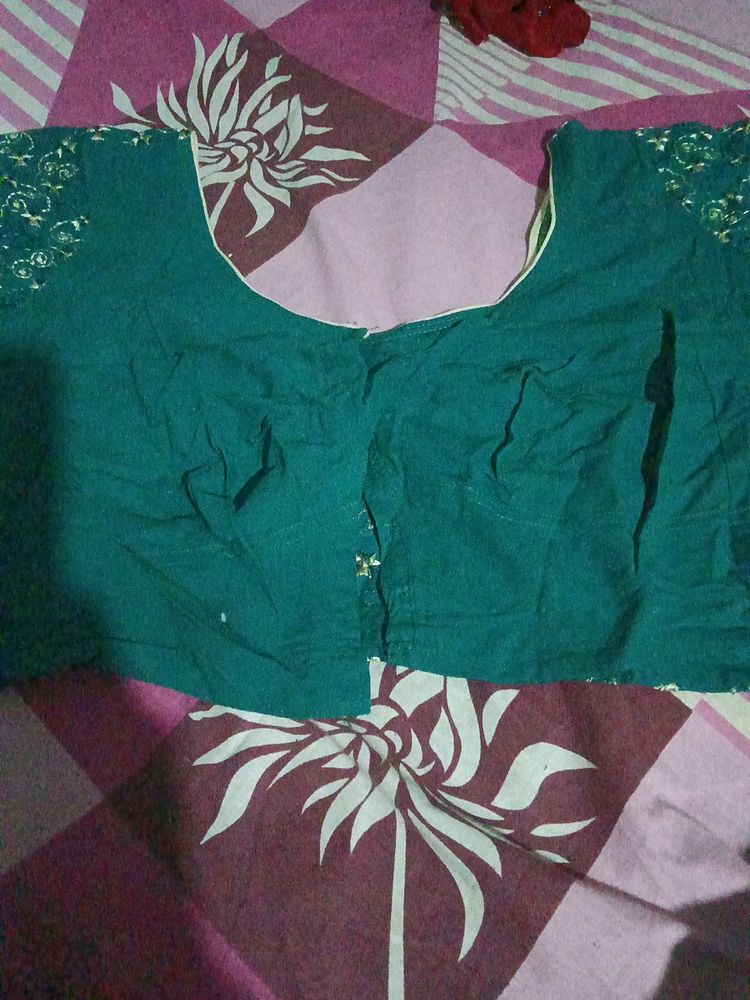 Green Kadhai One Side Of 36 Cotton Blouse