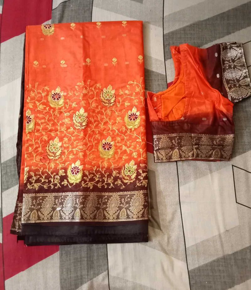 Saree With Blouse