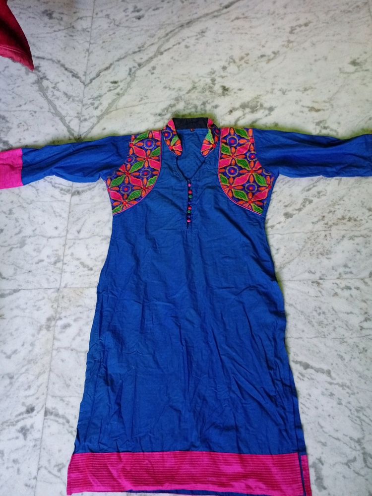 Blue Kurti With Beautiful Kadhi