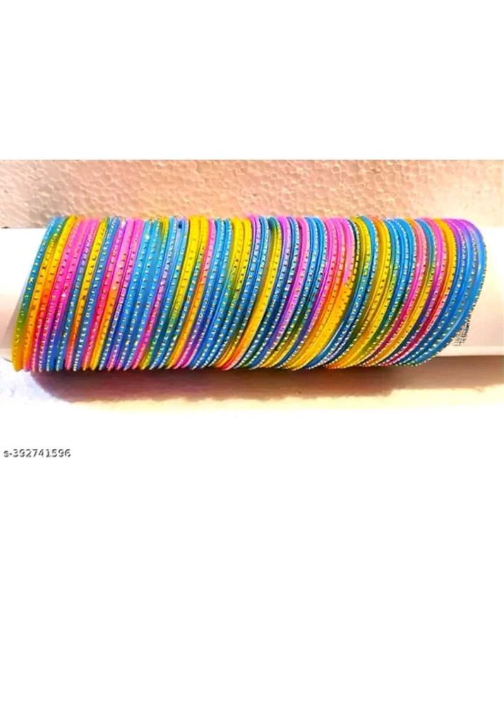 Multi Colour Bangles Of 2,4 Size