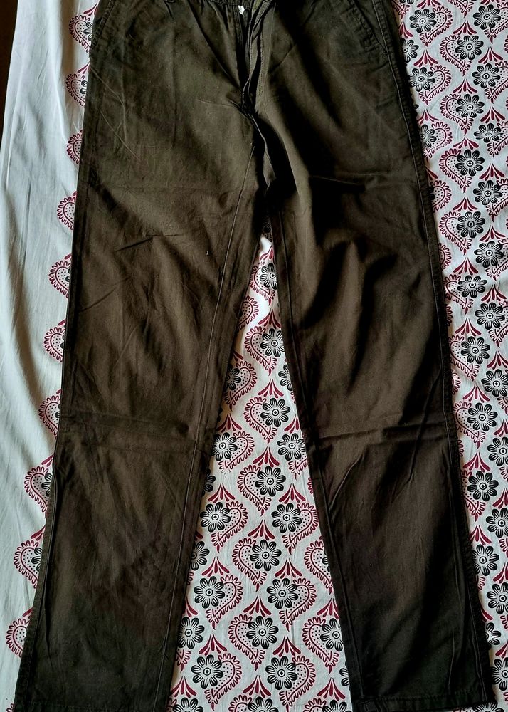 Mens - Size 32 - LIKE NEW -Olive Green Cotton Pant