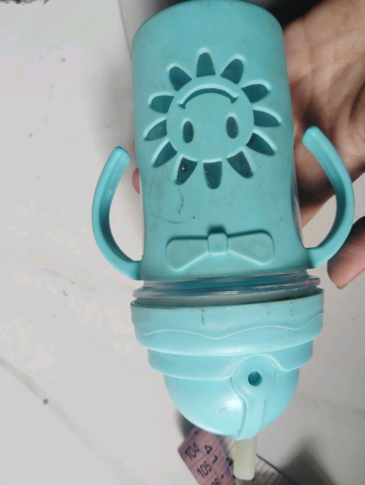 BLUE SIPPER BOTTLE