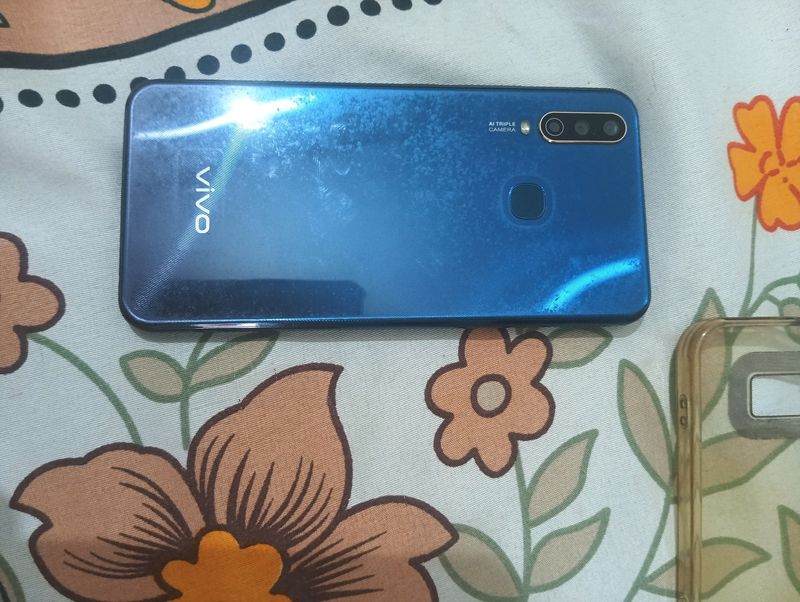 Vivo Y17 smartphone