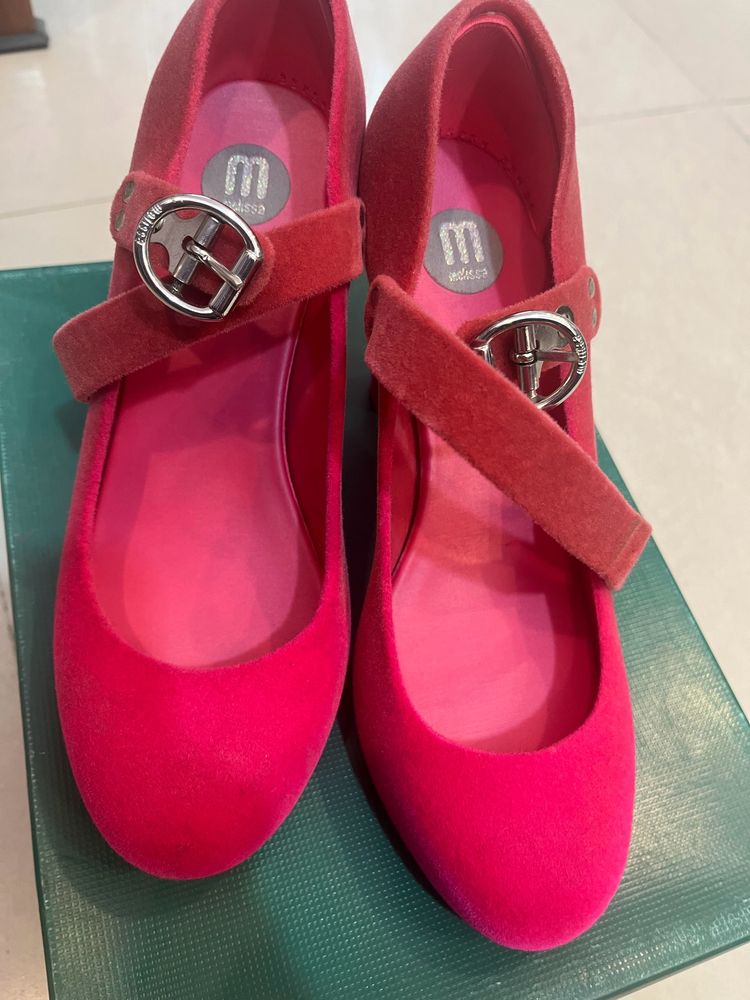 New barbie MELISSA heels (valentines)