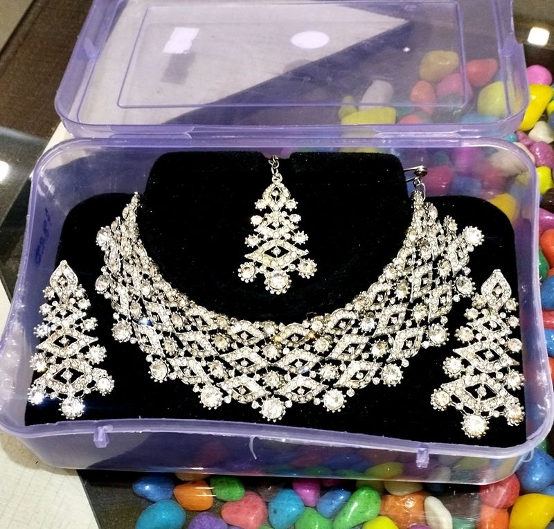 White Chokar Jewellery Set.... Check Flipcart Price✅✅Take a look at this R A Enterprises Alloy Rhodium White Jewellery Set on