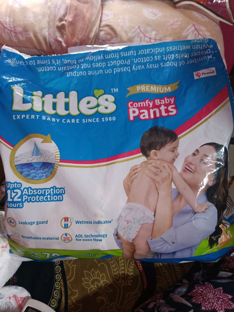 22 Baby Diapers(Little's) -has wetness Indicator