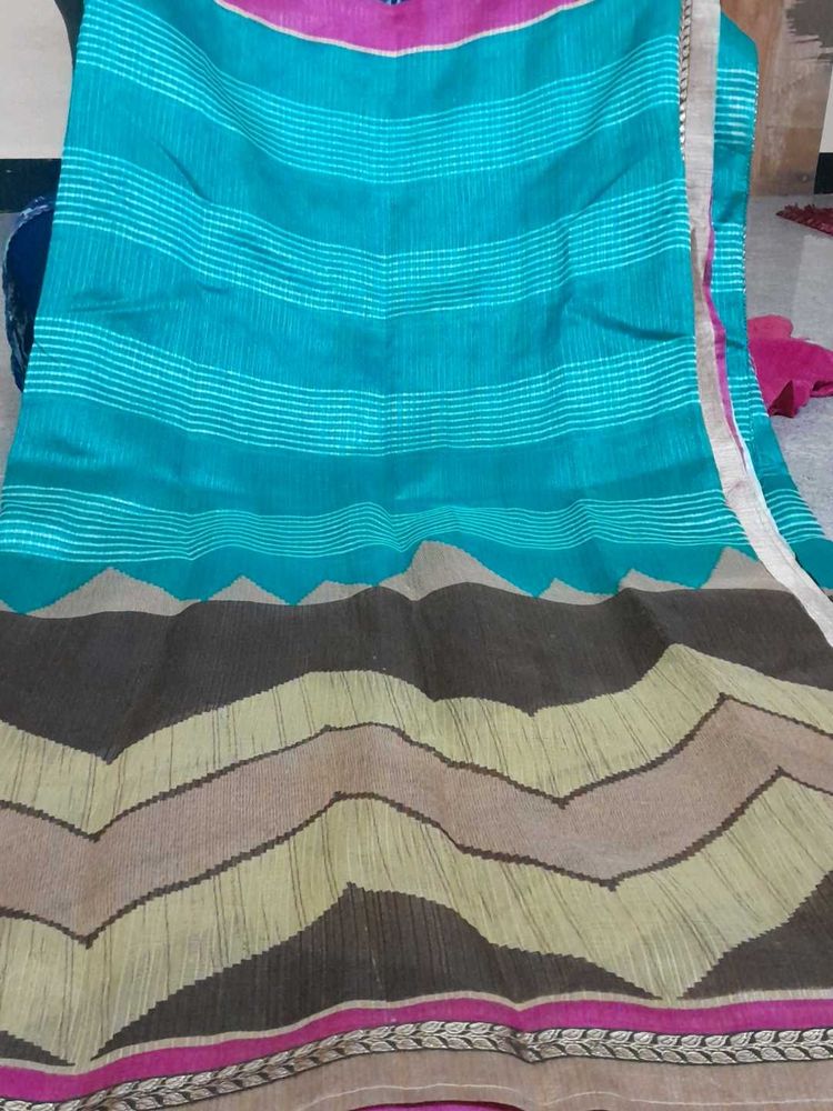 New Look Saree With Blouse And Zigzag Patterns✨️✨️