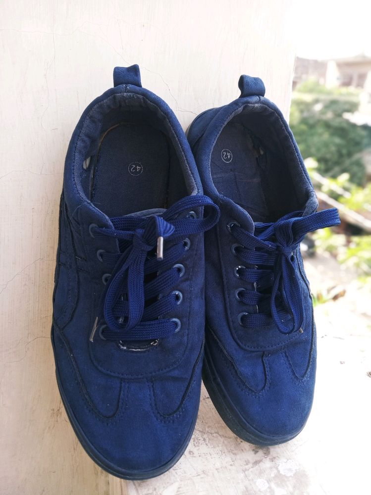 Navy Blue Sneakers Used But Condition Like New