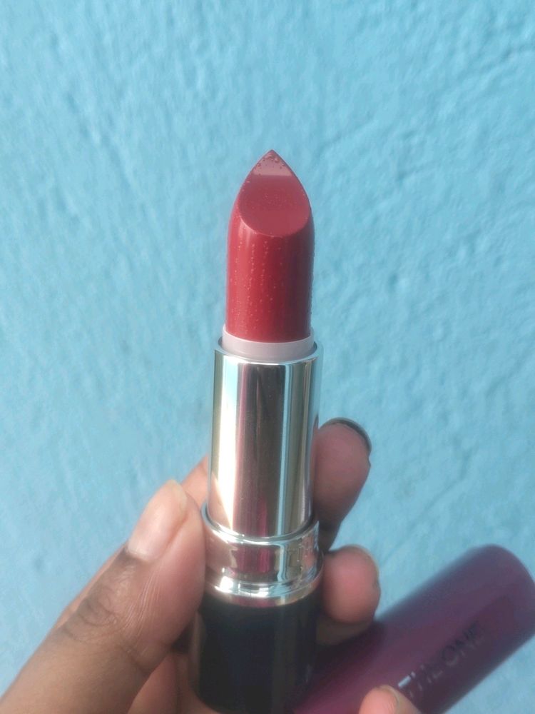 Flaunt Chili Color Unlimited Lipsticks