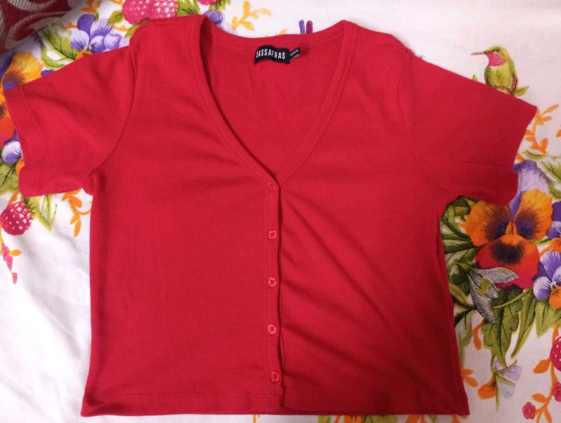 SASSAFRAS Red Fitted Crop Top