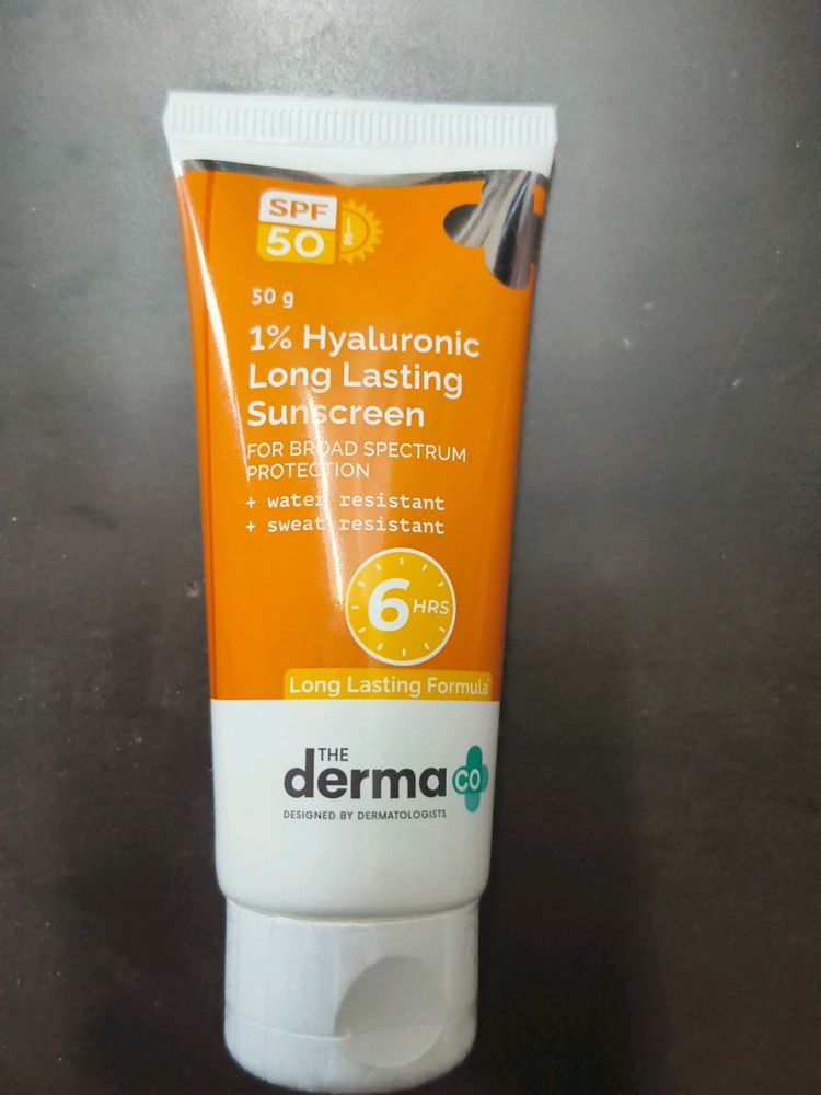 The Derma Co 1% Hyaluronic Long Lasting Sunscreen