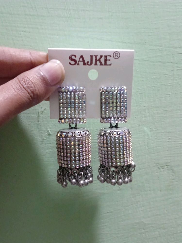 Silver Shinny Diamonds Earring