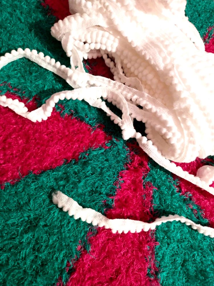 Bundi Pompom Lace