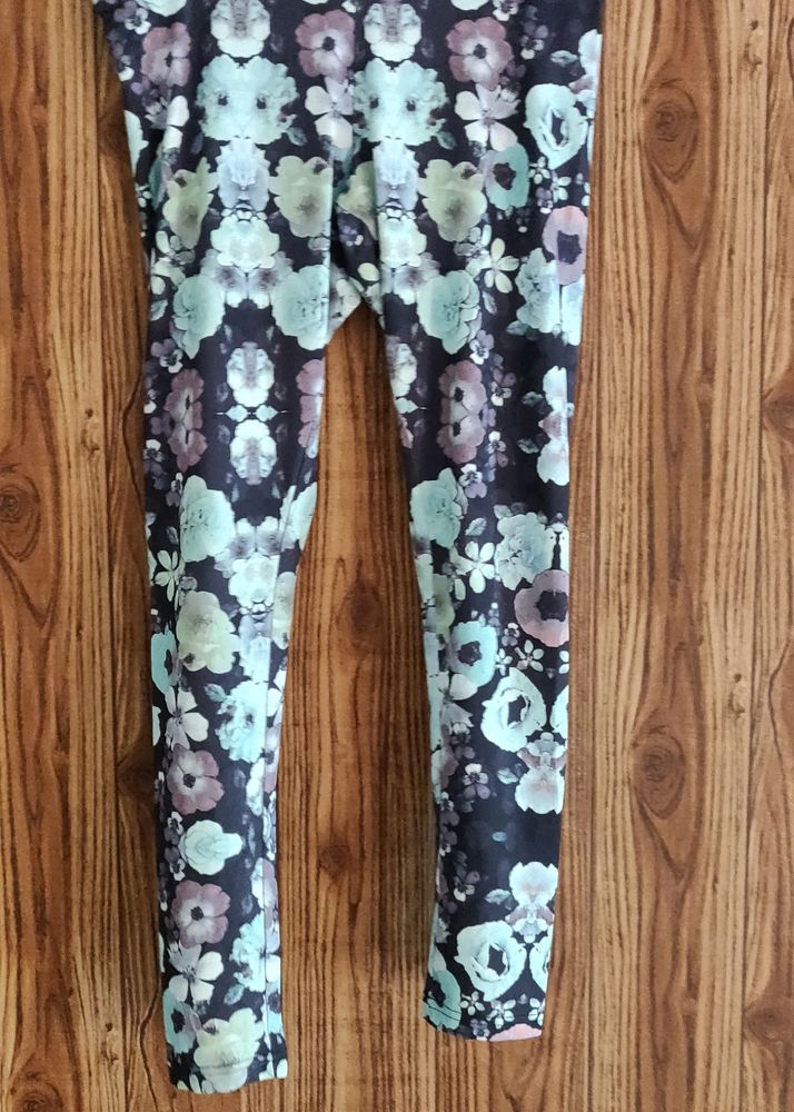 Floral Printed Leggings| Rs30 Off On Delivery