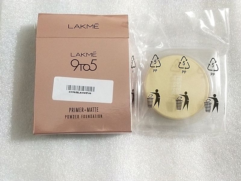 Lakme 9To5 Powder Foundation